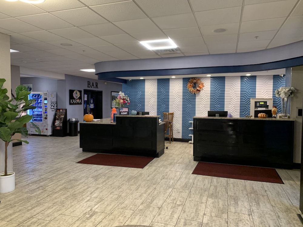 Albany Airport Inn 2