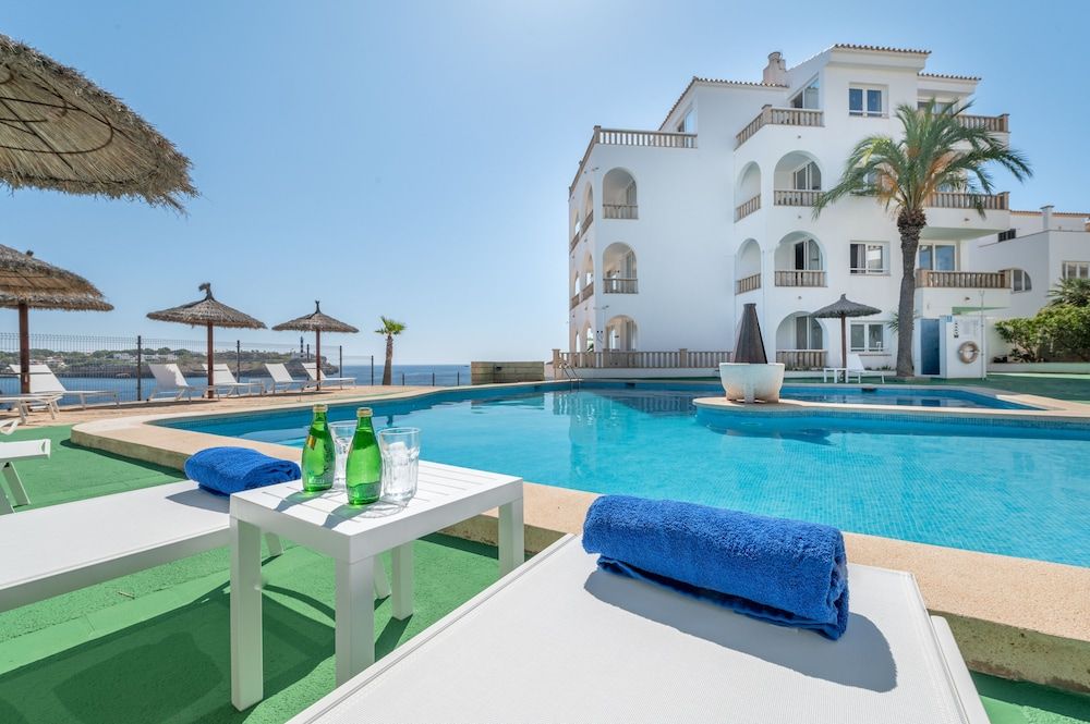 Orange Colom Seaside Apartments 1