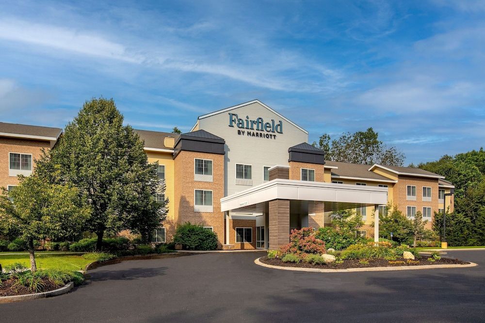 Fairfield Inn & Suites by Marriott Brunswick Freeport 1