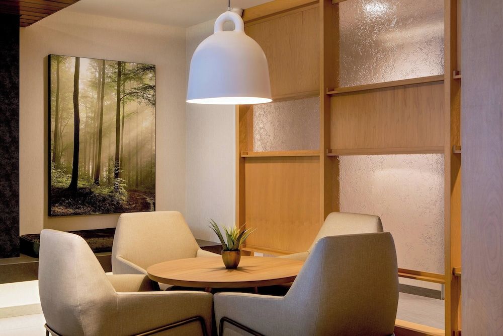 Fairfield Inn & Suites by Marriott Boston Walpole 2