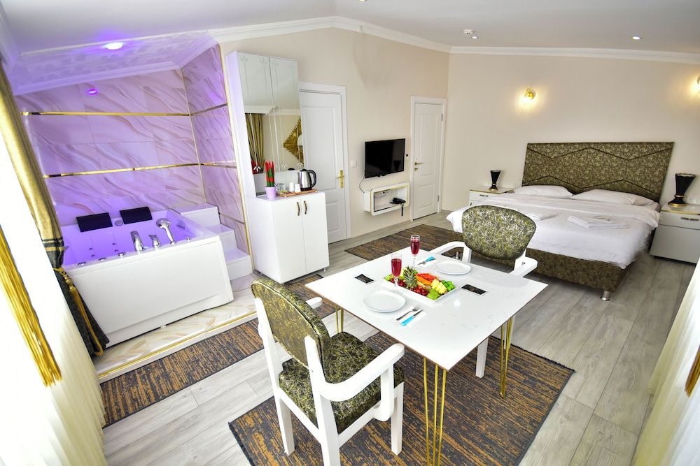 Loca Suit Otel 1