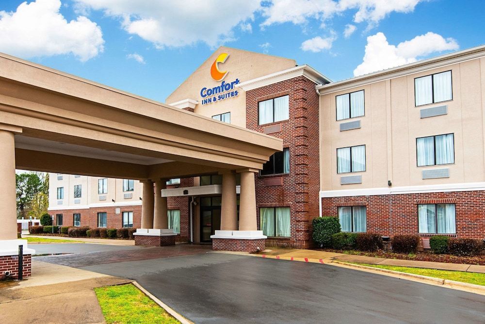 Comfort Inn & Suites Pine Bluff 1