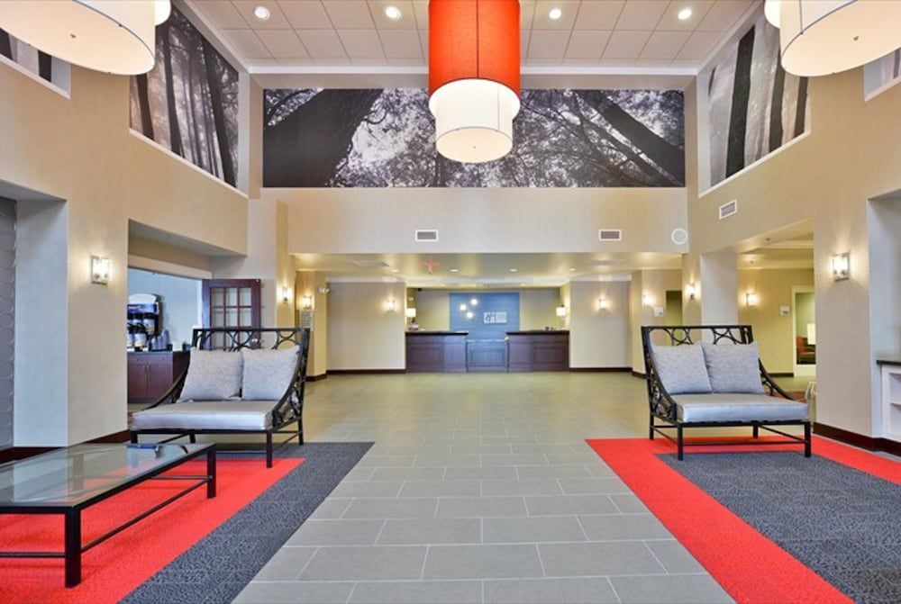 Holiday Inn Express CANANDAIGUA - FINGER LAKES by IHG 1