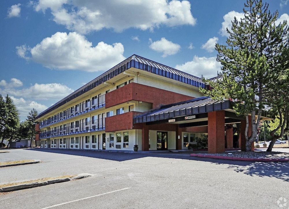Olympic Inn & Suites Port Angeles 1