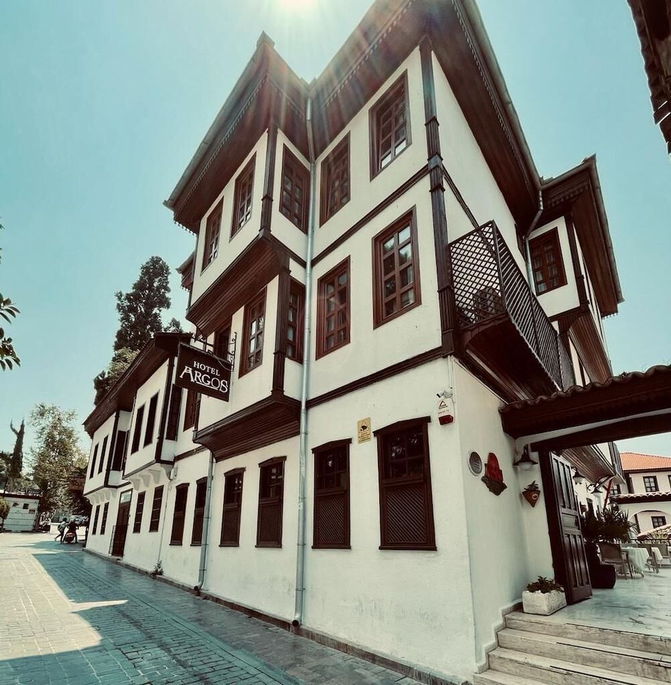 Argos Hotel 1