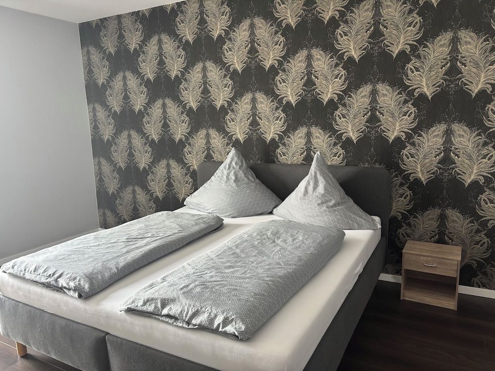 Stundenhotel Krieger 1