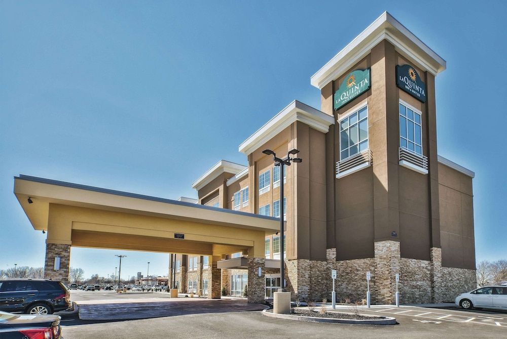 La Quinta by Wyndham Niagara Falls 1