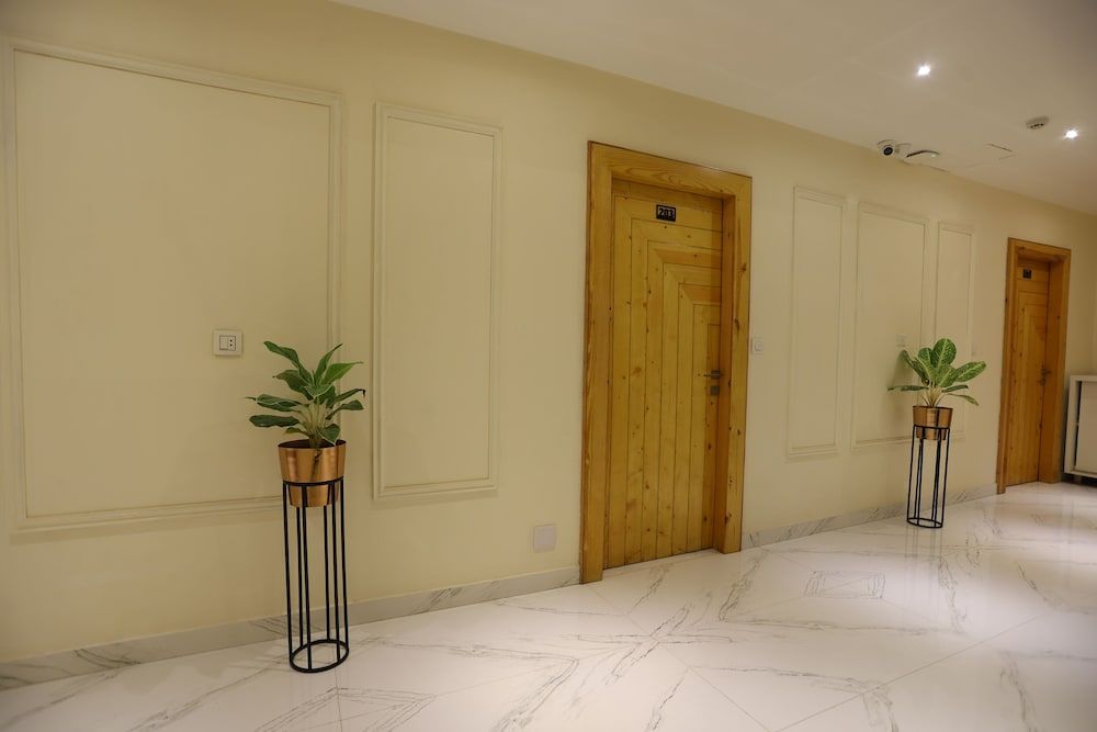 The Grand Uddhav Hotel 2