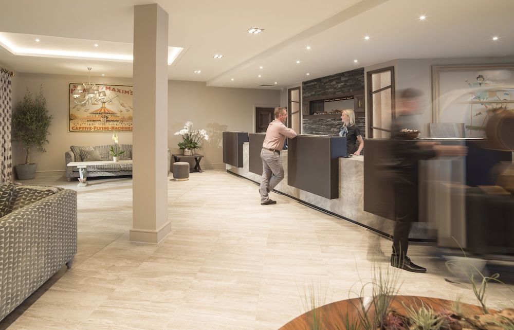 Boulevard Hotel 2