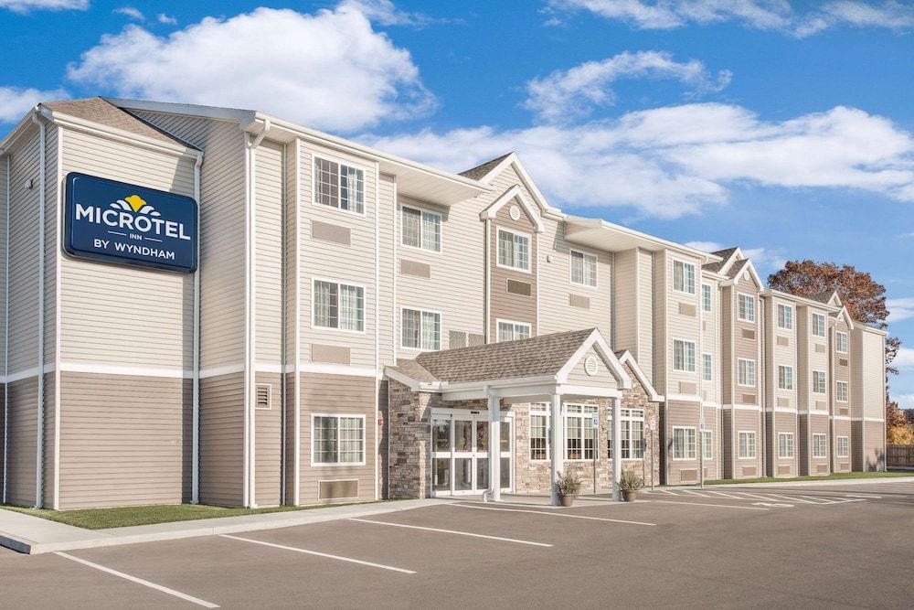 Microtel Inn & Suites by Wyndham Binghamton 1