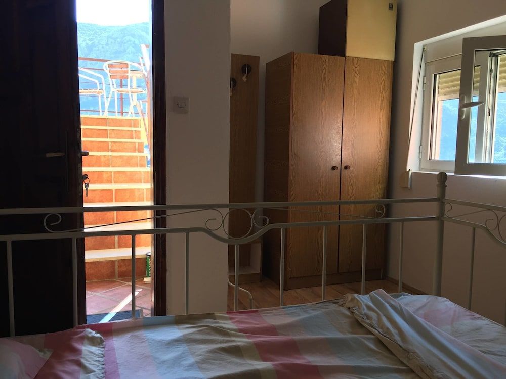 Neni Apartments 2
