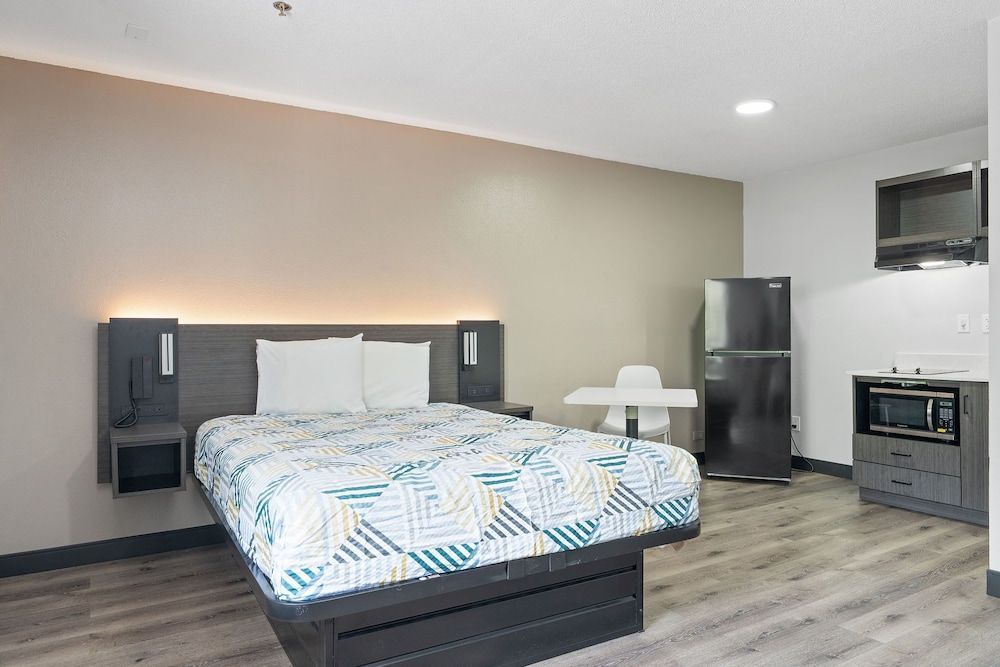 Southern Suites Pensacola Davis Hwy 1