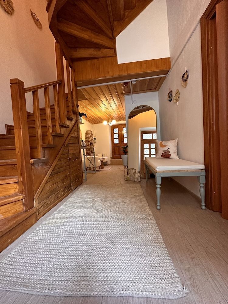 Hanole Guest House 2