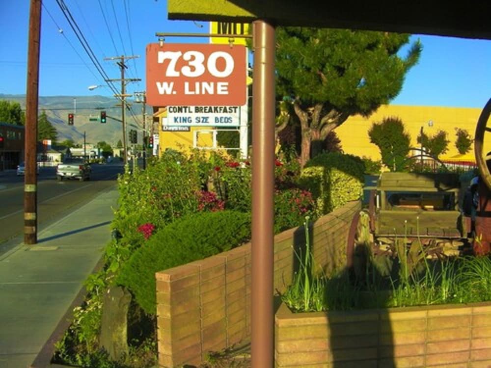 Mountain View Motel 1