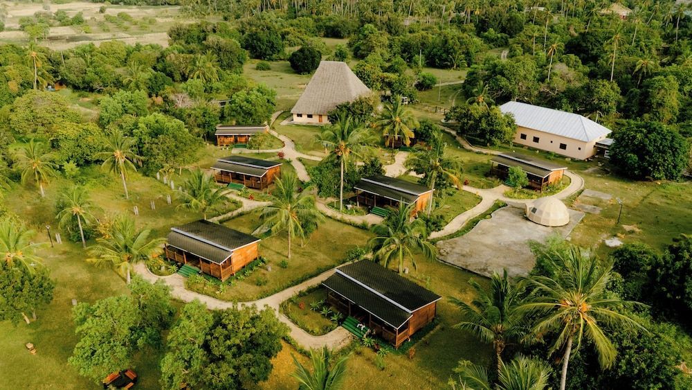 Signature Collection by Eight Continents, Mafia Island 1