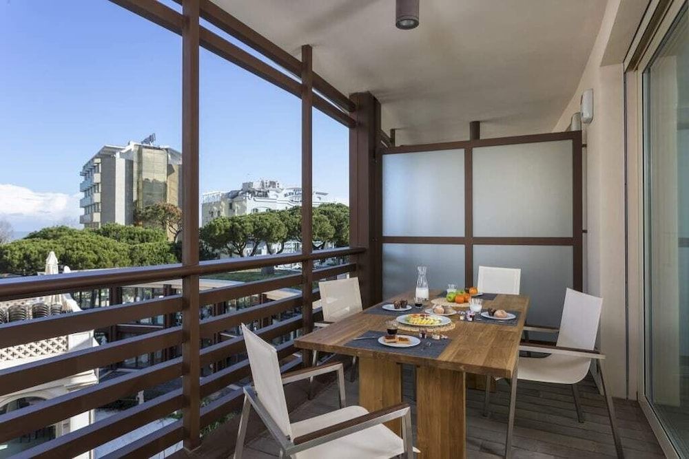 Embassy Aparthotel 1