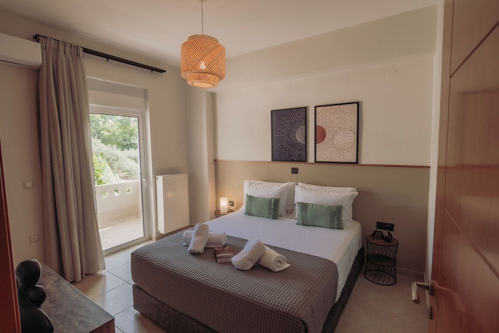 Ibis Apartments Chania,close to the beach 2