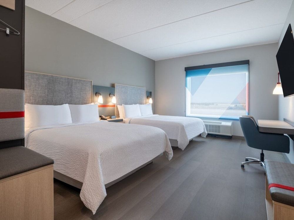 avid hotel Florence North by IHG 1