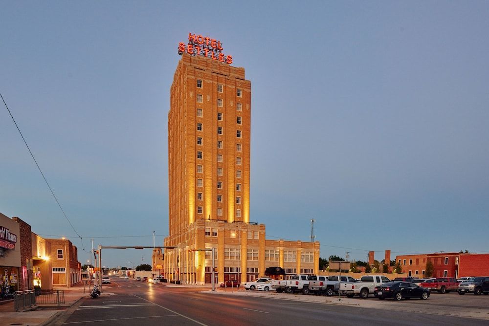 Hotel Settles 1