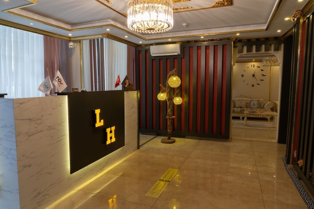 Loss Hotel 2