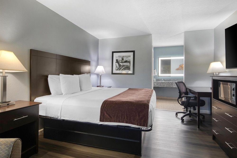 Best Western Lake Conroe Inn 1
