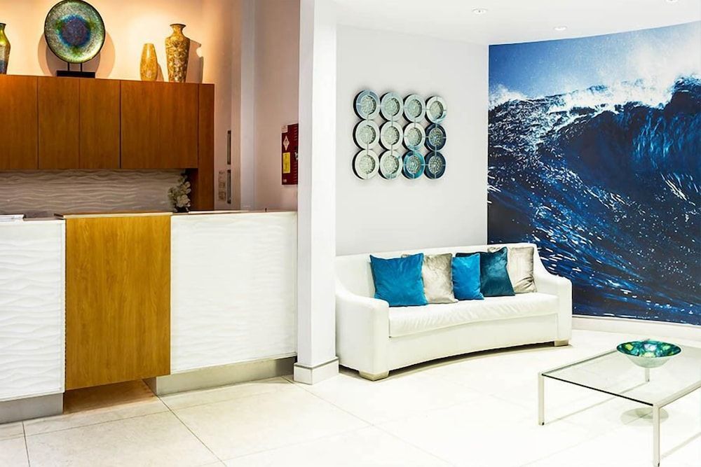 Strand Ocean Drive Suites 2