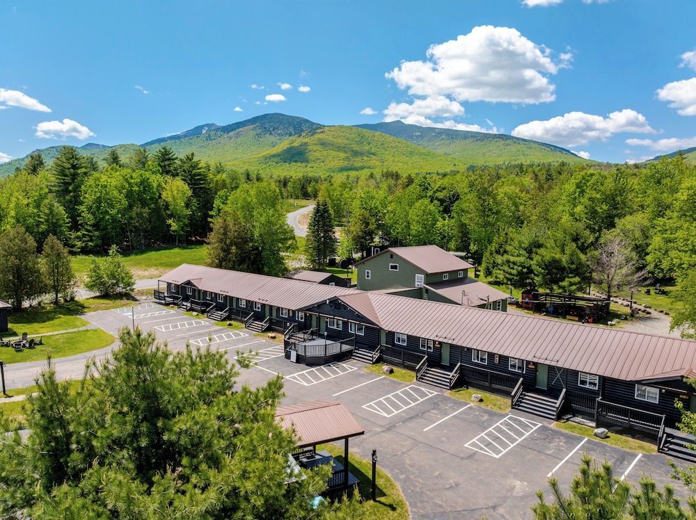 Wolfjaw Lodge 1