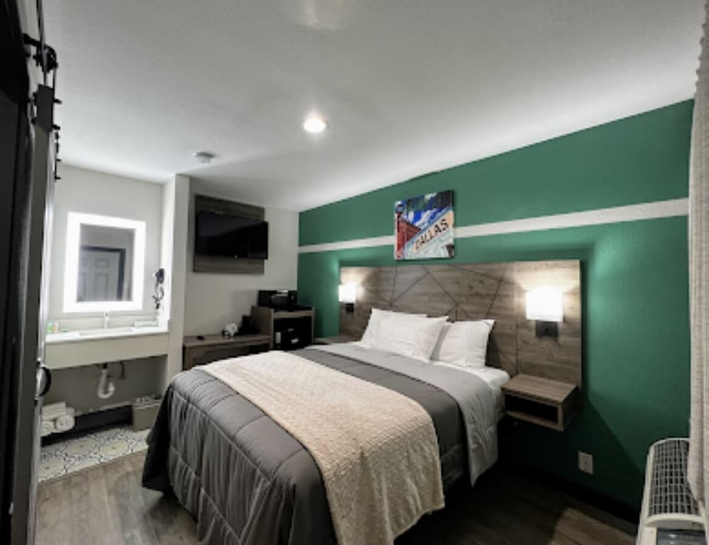 Bishop Arts Suites 2