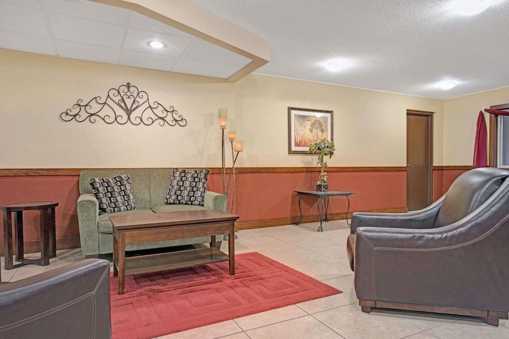 Super 8 by Wyndham Monticello 2