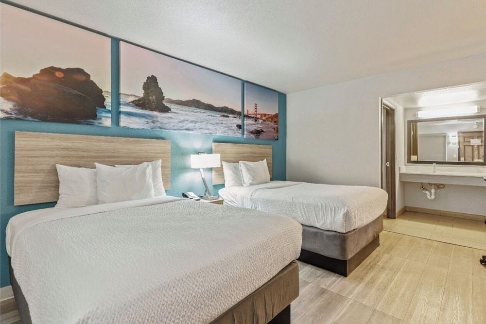 Days Inn by Wyndham Yosemite Area 1