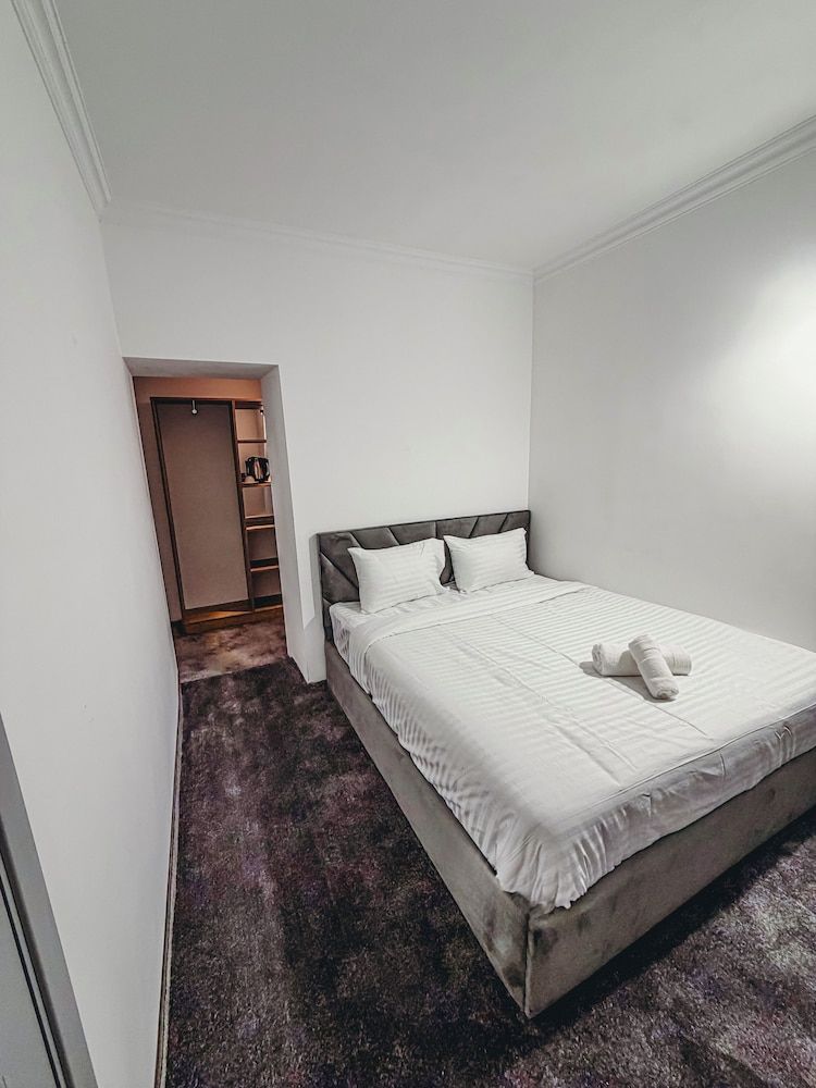 Pushkin Hotel Yerevan 1