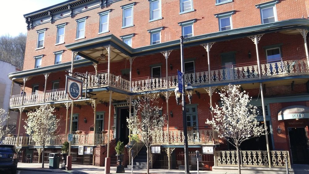 The Inn at Jim Thorpe 1