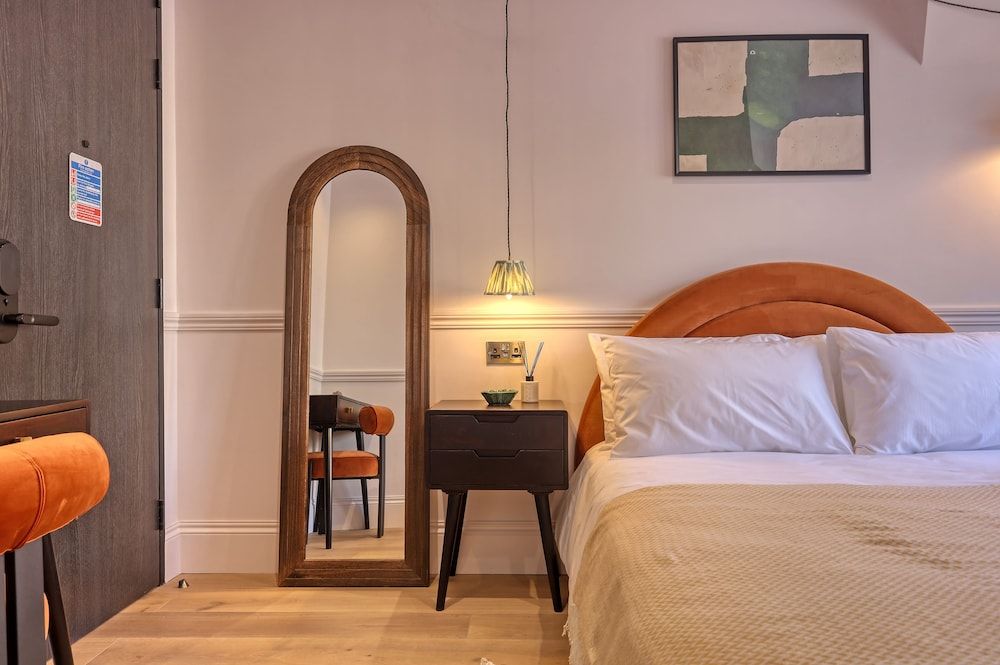 The Carlton Tavern Hotel 1