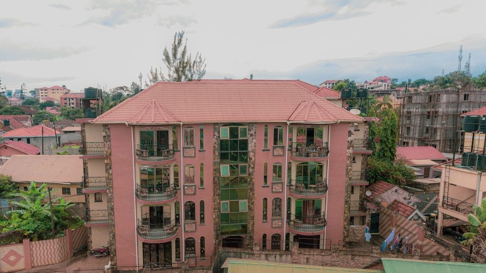 Evelyn Apartments 1