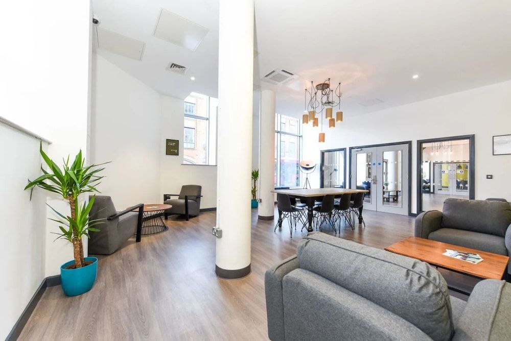 Student Only Swanston House 2