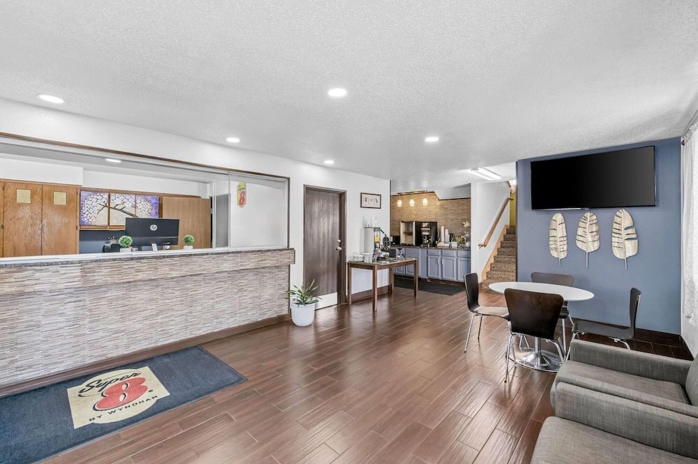 Super 8 by Wyndham Franklin 2