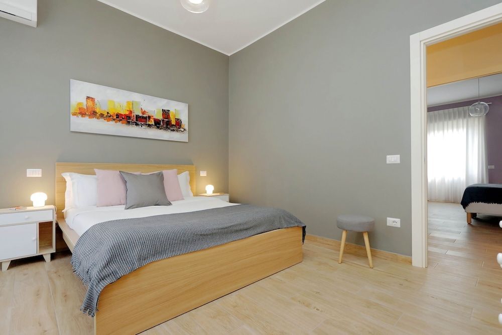 Elegant 3-Bed Apartment 10' Termini Wi-Fi AC 2