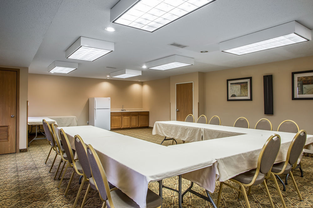 Mainstay Suites Cedar Rapids 1