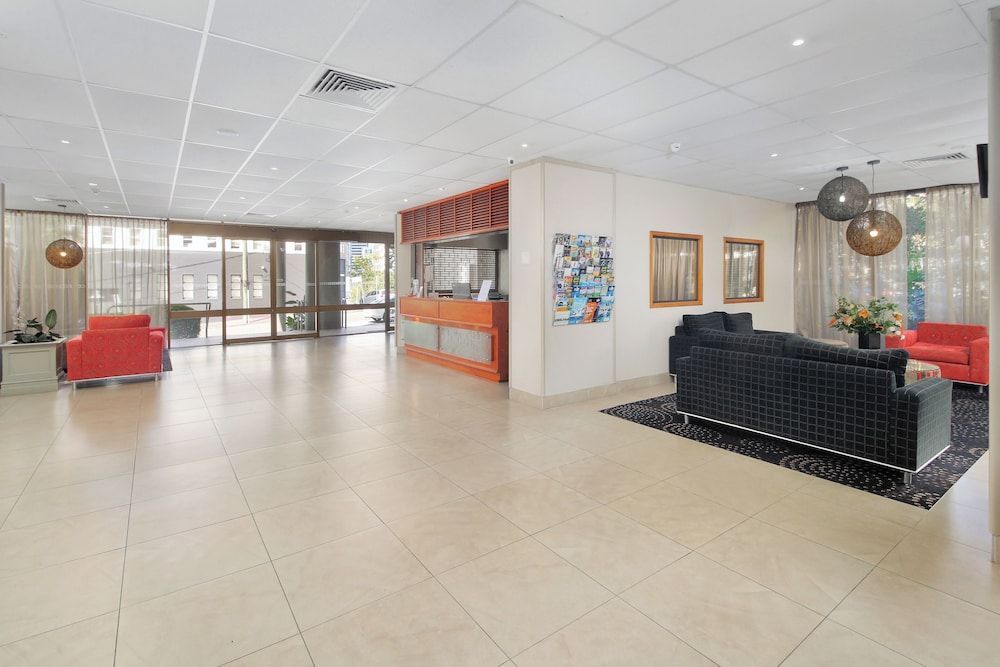 Summit Apartments Brisbane City 2