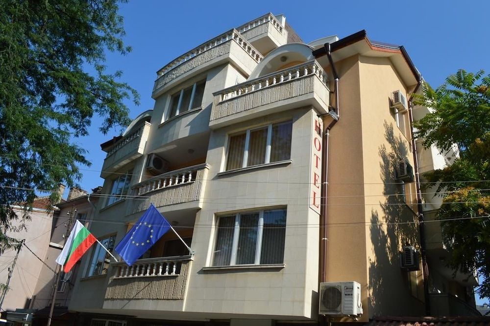 Bon Bon Hotel 1