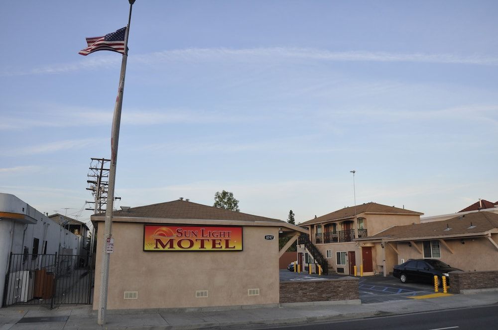 Sun Light Motel 2