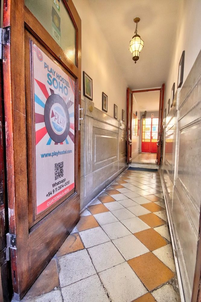 Play Hostel Soho 2