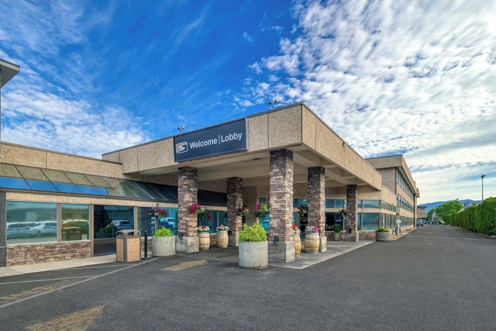 Sandman Hotel Penticton 1