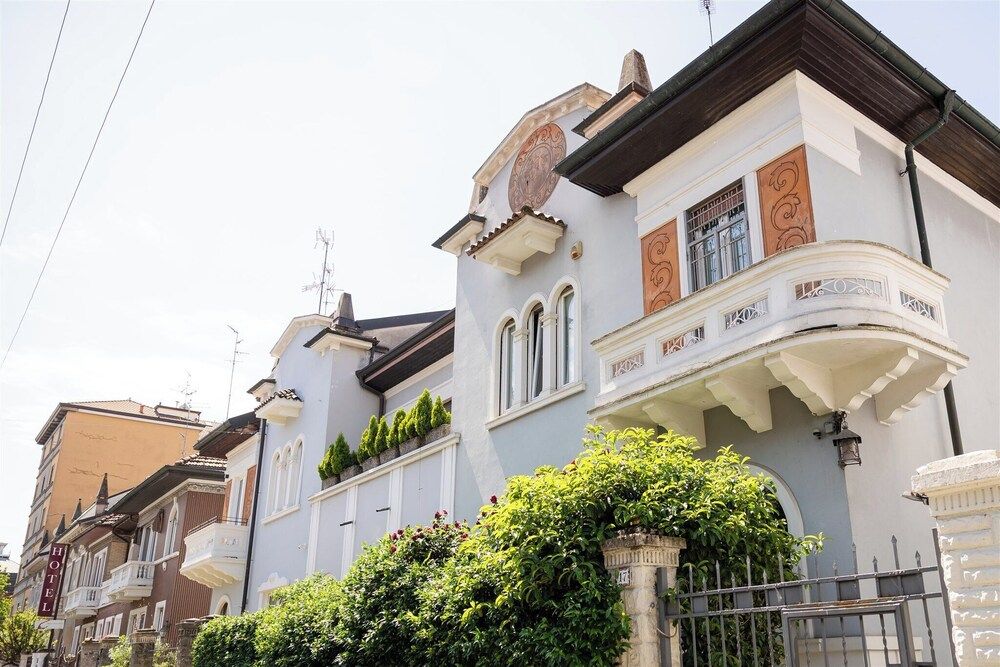 RossoVino Milano Boutique 1