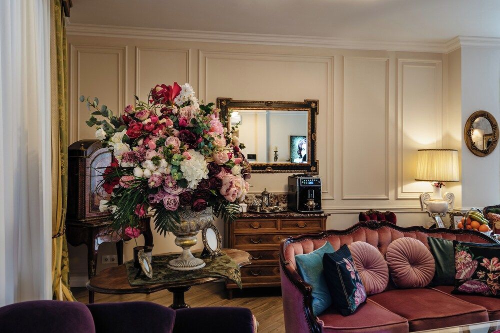 Ateneea Luxury Rooms 2