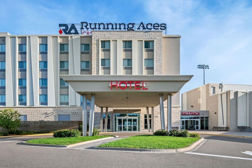 Running Aces Hotel & Casino, Trademark Collection by Wyndham 1