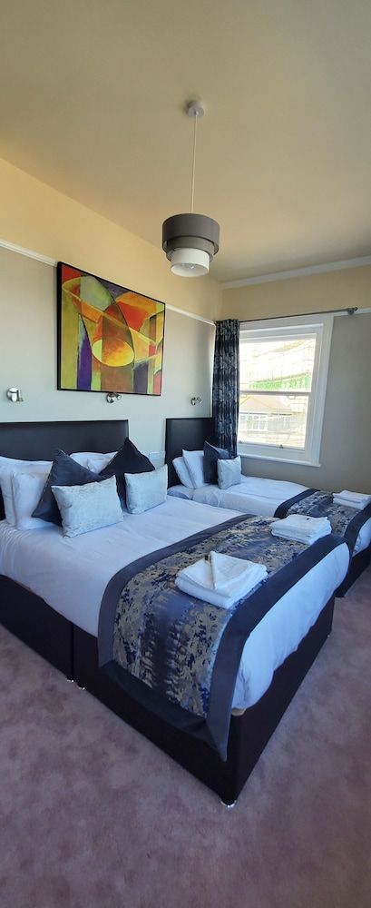 Alexandra Hotel 2