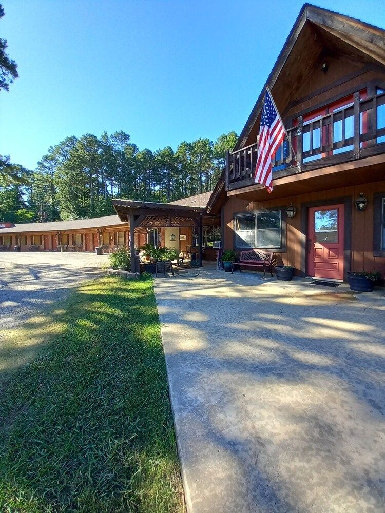 Cedar Falls Motel 1