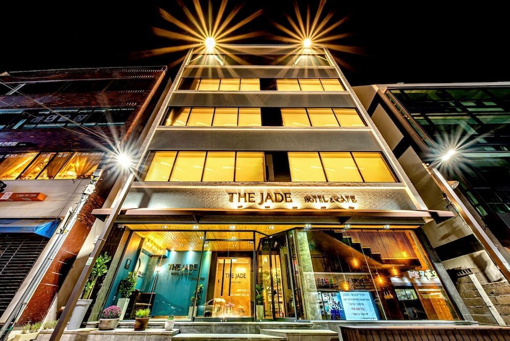 The Jade Hotel 1