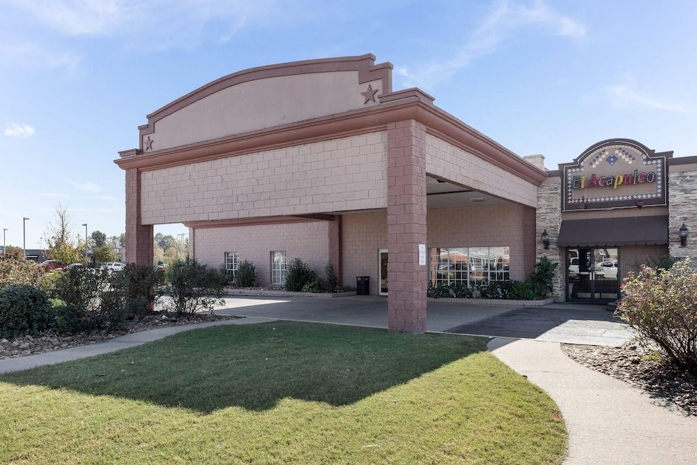 Quality Inn & Suites Paragould 1